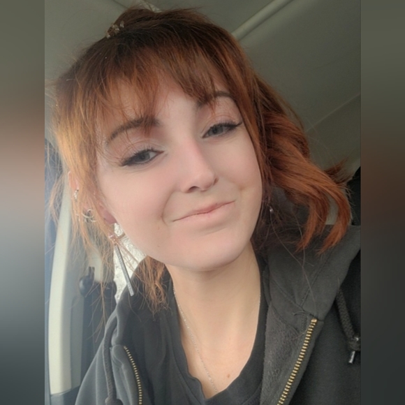 Meet your Posher, Jessica - Picture 3 of 16